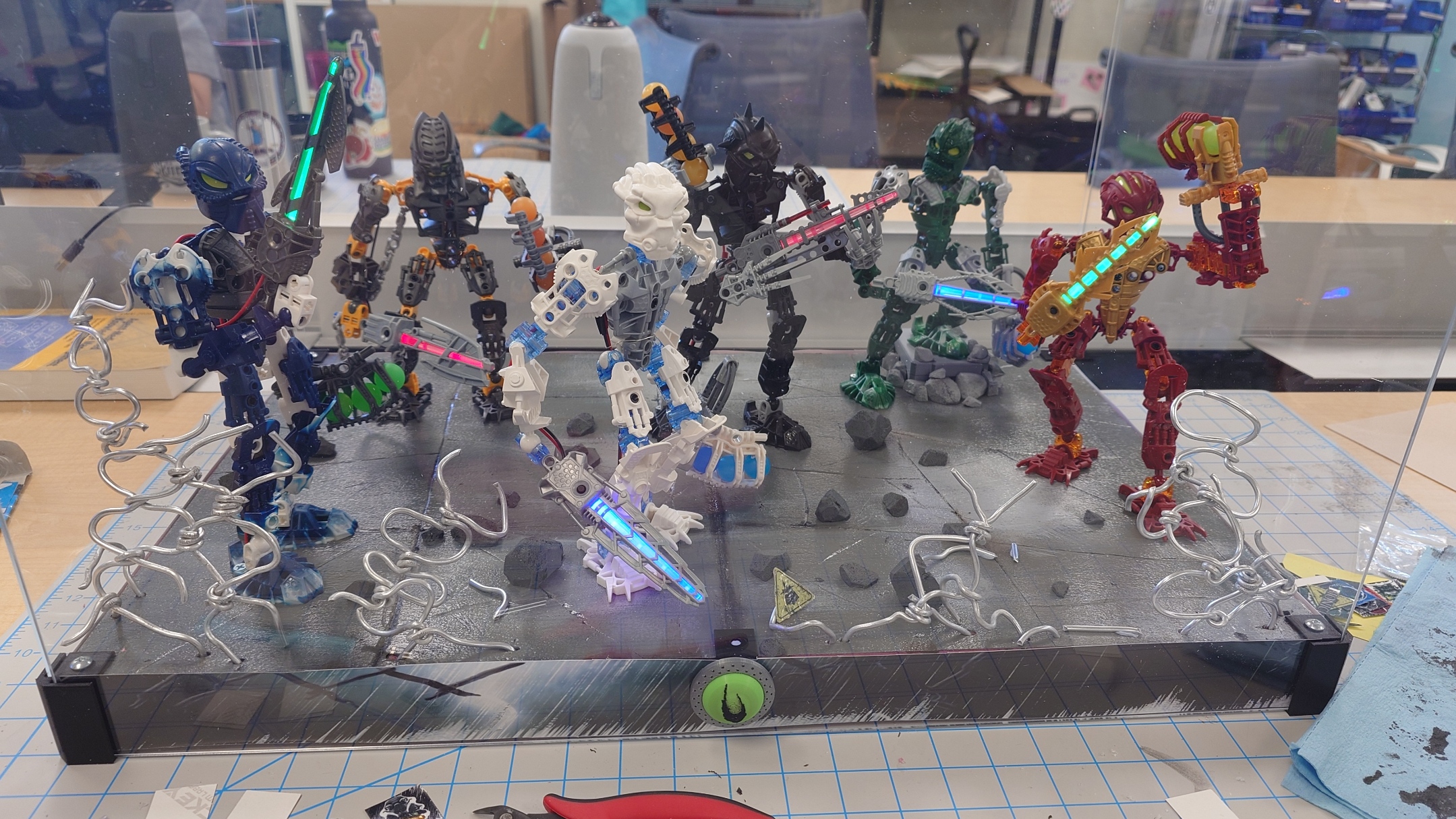 Bionicle display of 6 bionicles.